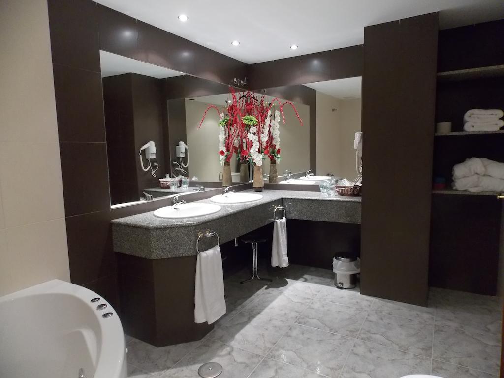 Hotel San Cristobal Coria Zimmer foto